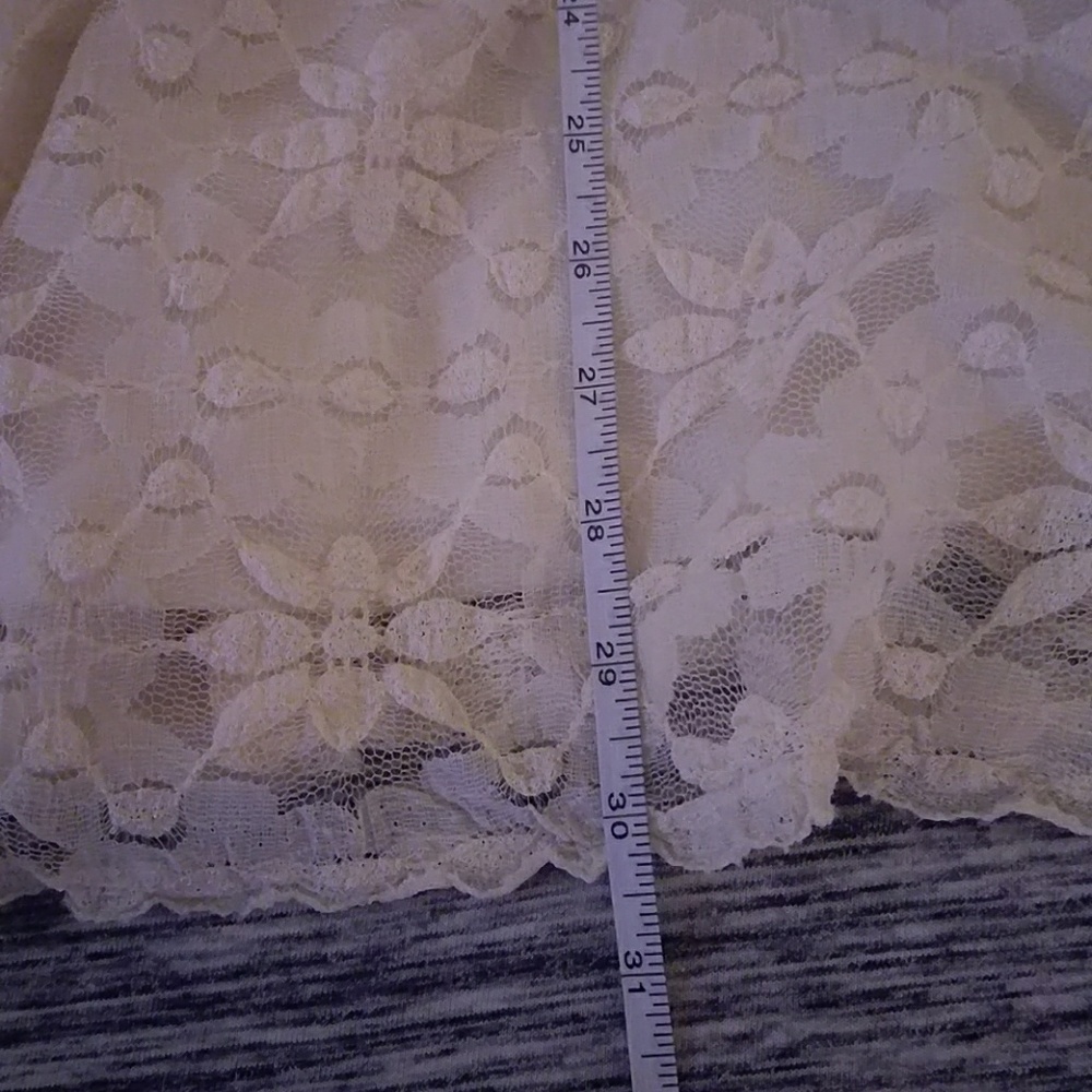 Cream and lace Isaac dress - Picture 7 of 8